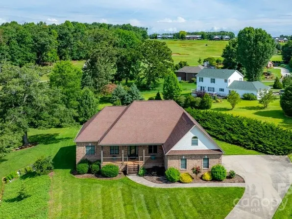 4004 3rd Ct #25, Morganton, NC 28655