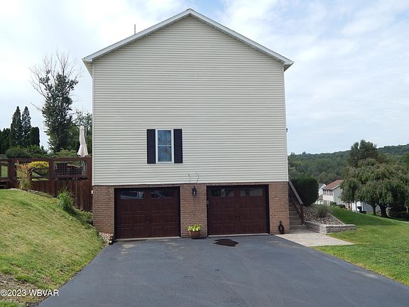 2nd image of 36 Woodbryn Dr