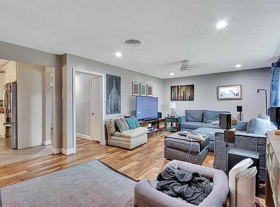 5th image of 8454 Sweetwater Dr