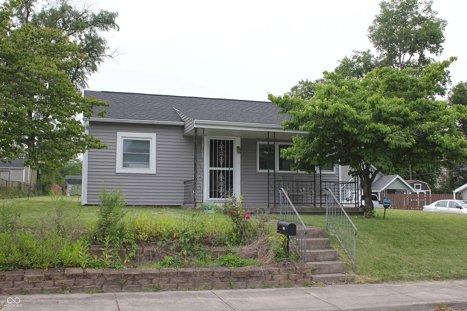 460 S Graham St photo 1