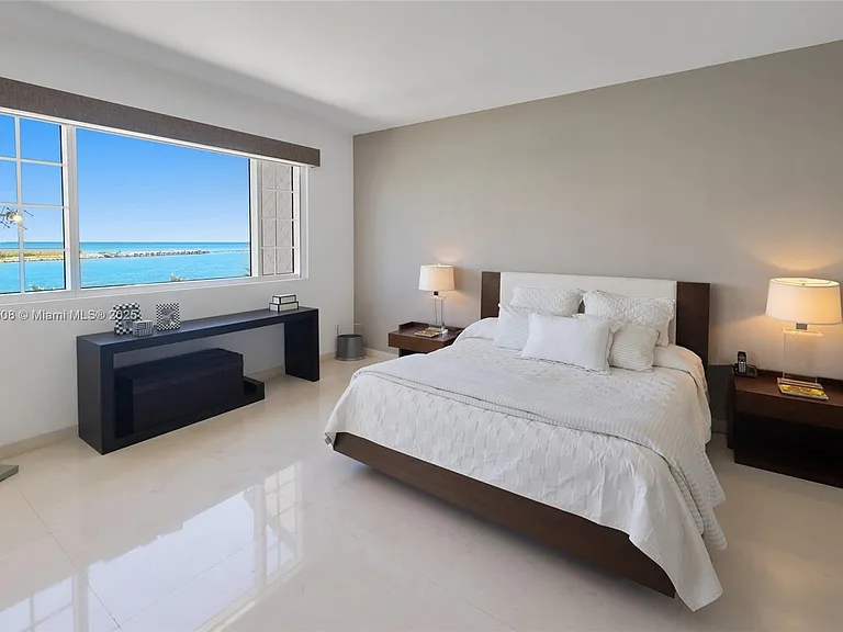 7141 Fisher Island Dr #7141 — Photo 18