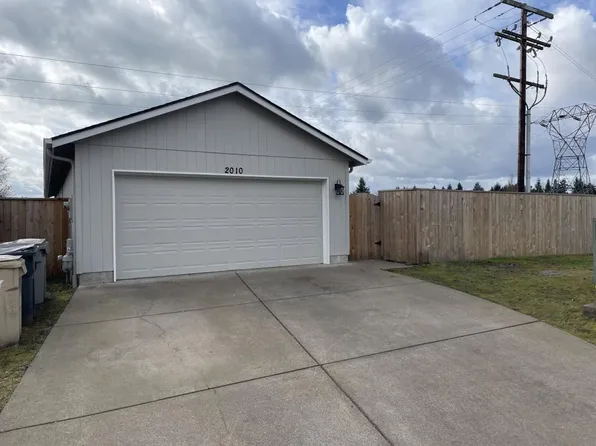 2010 Del Rio Ave SE, Albany, OR 97322