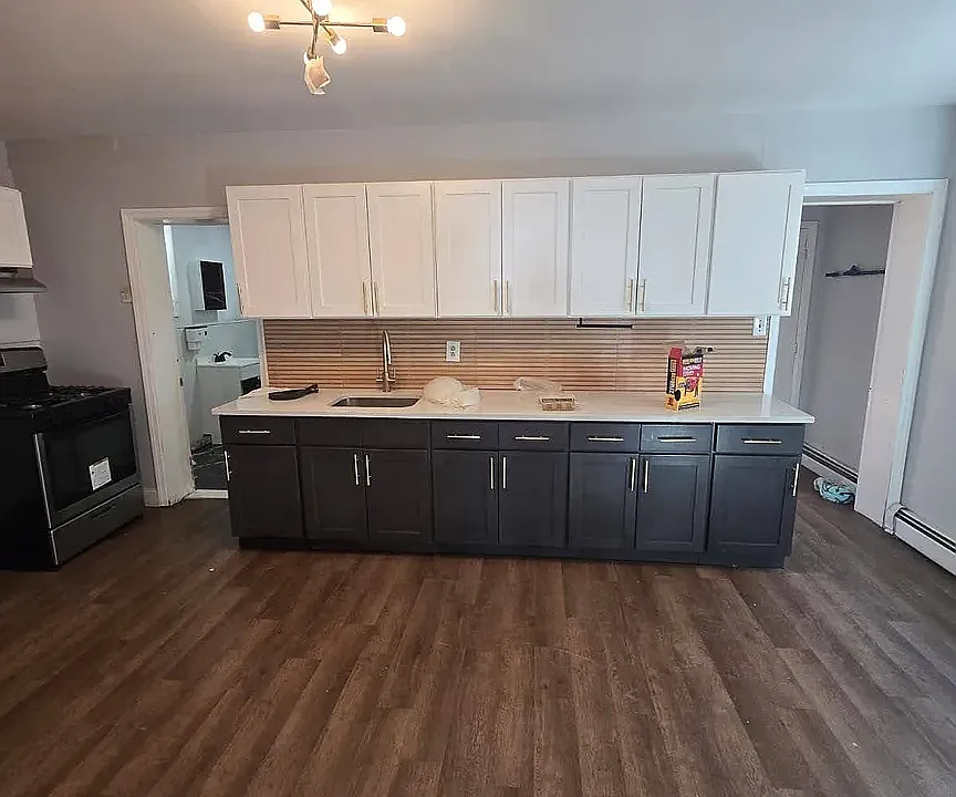 232 Rankin St #5C