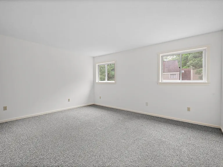 Upstairs bedroom with en suite and large closets