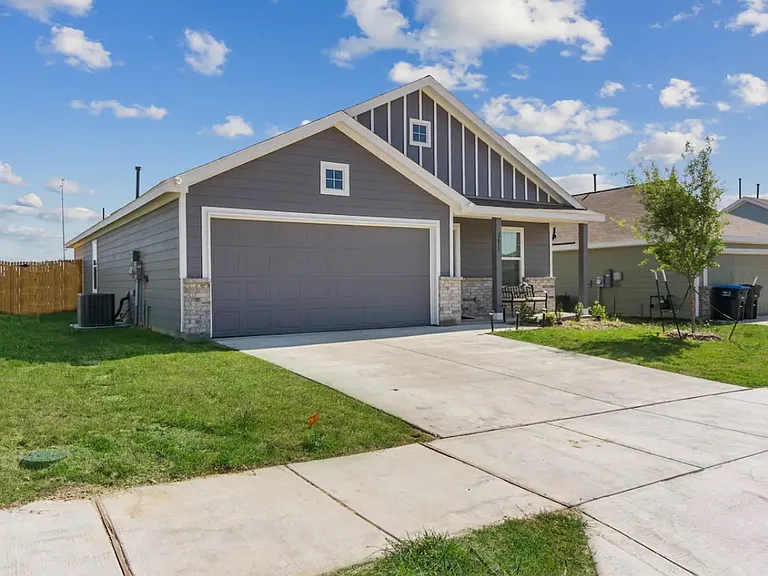 2613 Turtle Dove Dr — Photo 2