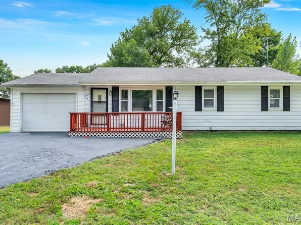 16 Sandridge Dr, New Athens, IL 62264