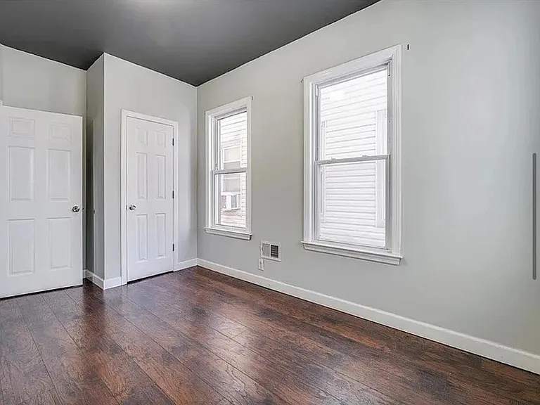 36 Dwight St #1 — Photo 4