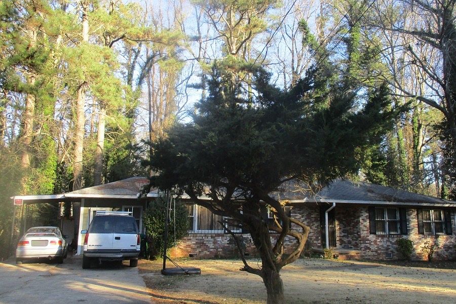 1st image of 1546 N Columbia Pl