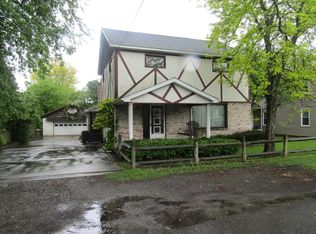 693 Lynn St, Central City, PA 15926