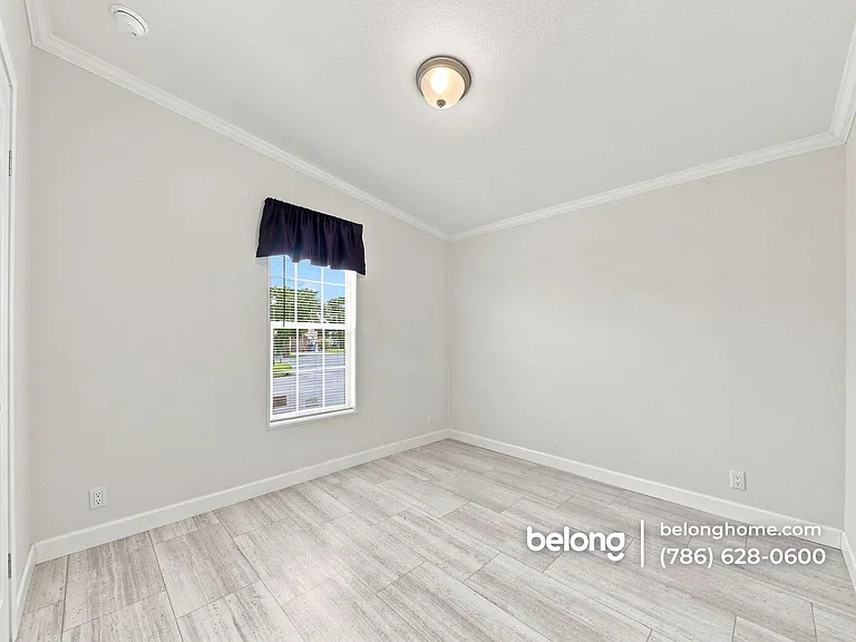 5211 SW 34th St — Photo 14