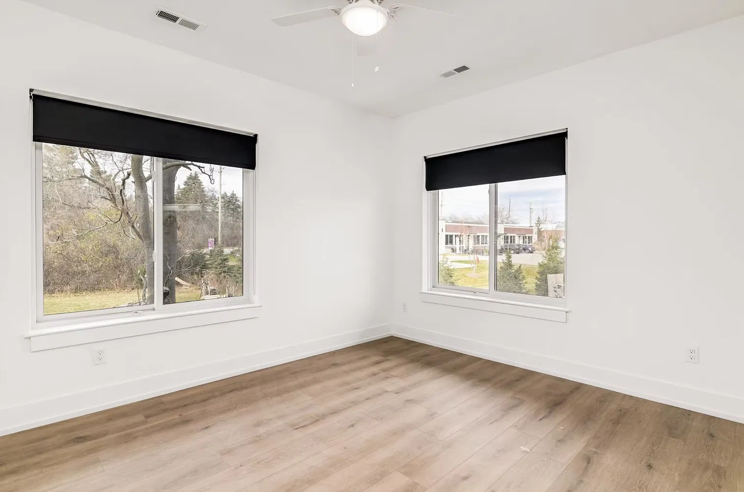 2 bed, 950 sqft, $1,989 — Photo 3