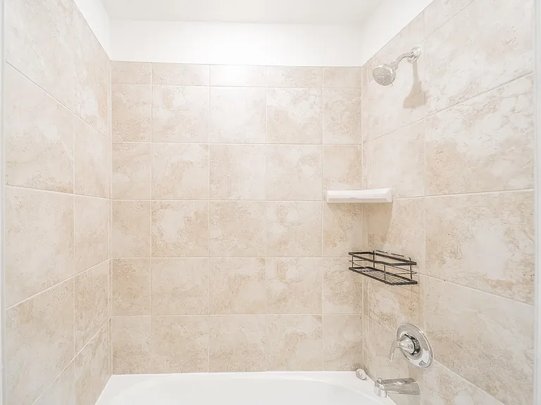 27618 Mesabe Dr — Photo 15