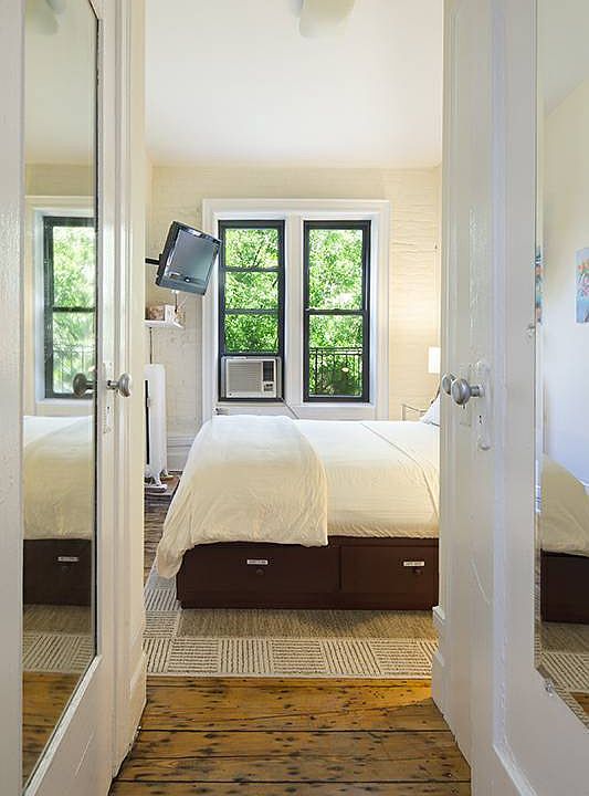 1st image of 137 W 12th St #6