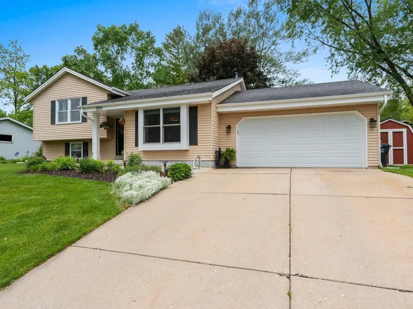 2530 North University DRIVE, Waukesha, WI 53188