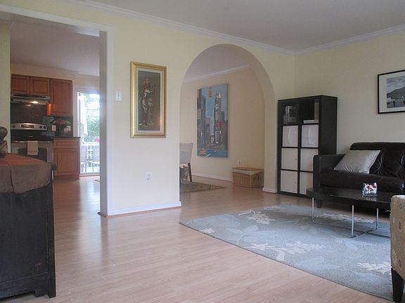 2nd image of 2051 S Lincoln St
