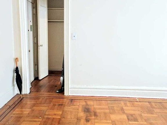 3rd image of 354 E 21st St APT 2G