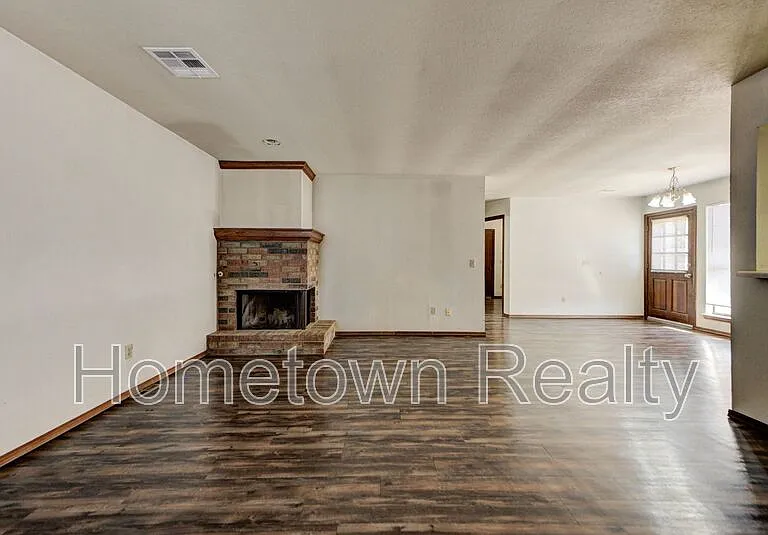 436 NE 115th St — Photo 6