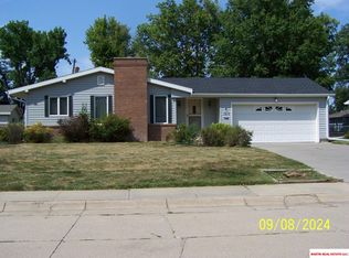 1910 Arbor Ave, Beatrice, NE 68310