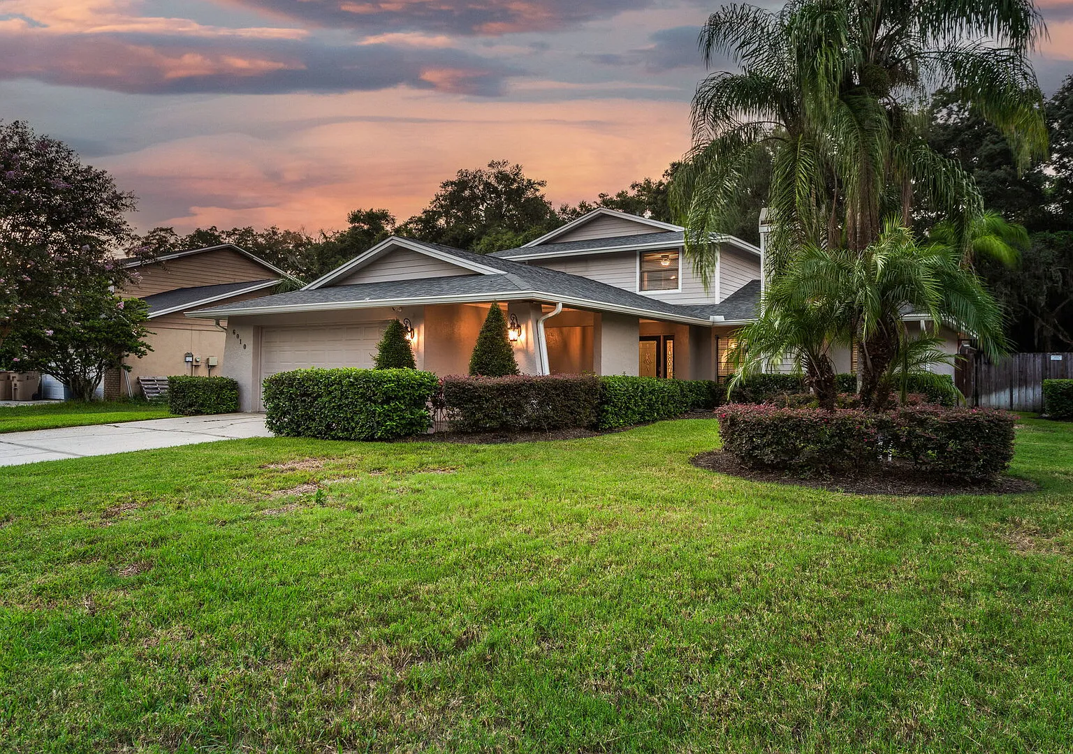 "Summer Dream" - Large Family Pool Home — Photo 4