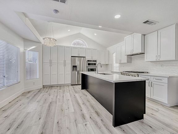 3rd image of 1716 Tesara Vista Pl