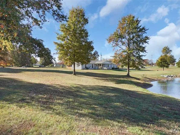 56 Highland Dr, Troy, MO 63379