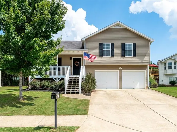 114 Rockefeller Ln, Dallas, GA 30157