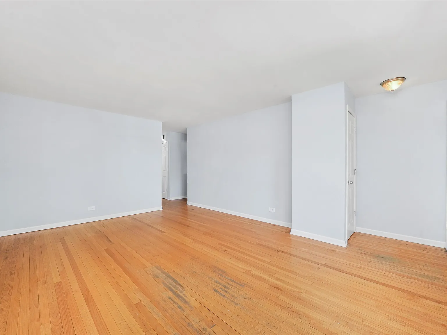 409 Adams St — Photo 3