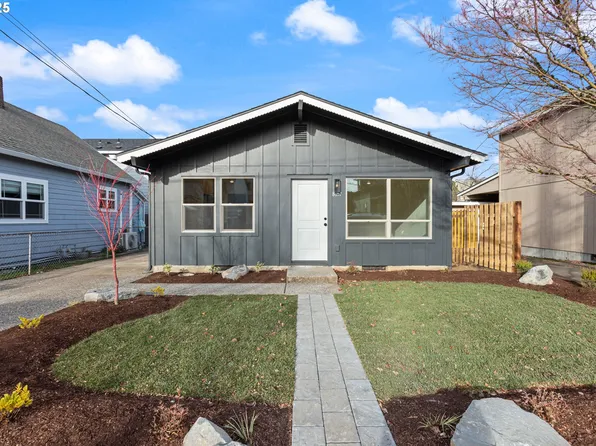 8095 SE Carlton St, Portland, OR 97206