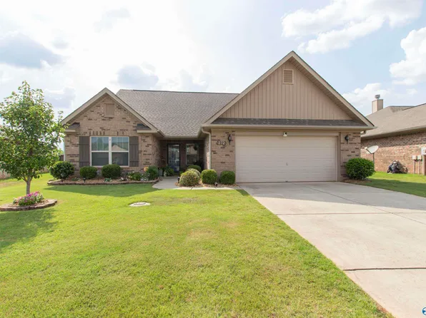 272 Fenrose Dr, Harvest, AL 35749