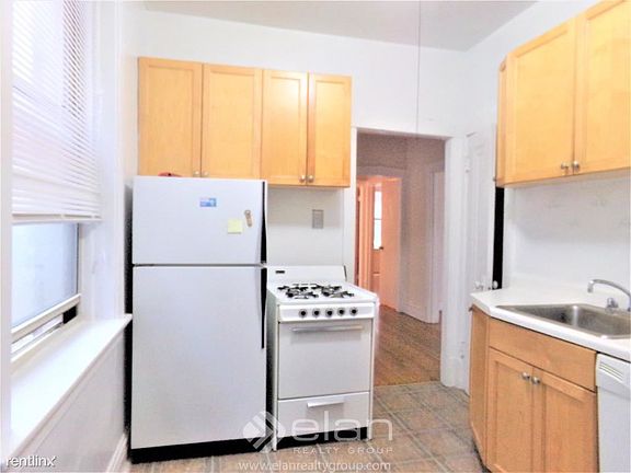 2nd image of 1035 W North Shore Ave APT 2W
