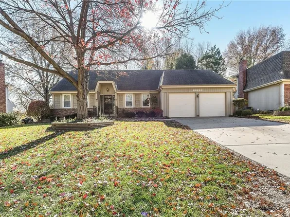 10713 W 102nd St, Overland Park, KS 66214