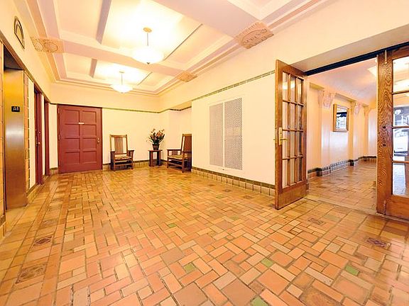 5th image of 31 E 12th St APT 4D