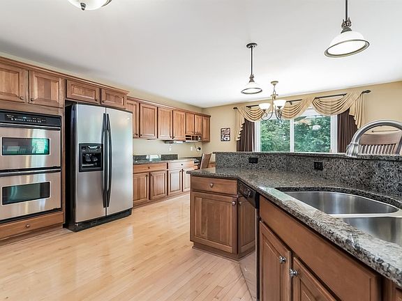 5th image of 5838 Katz Farm Ct
