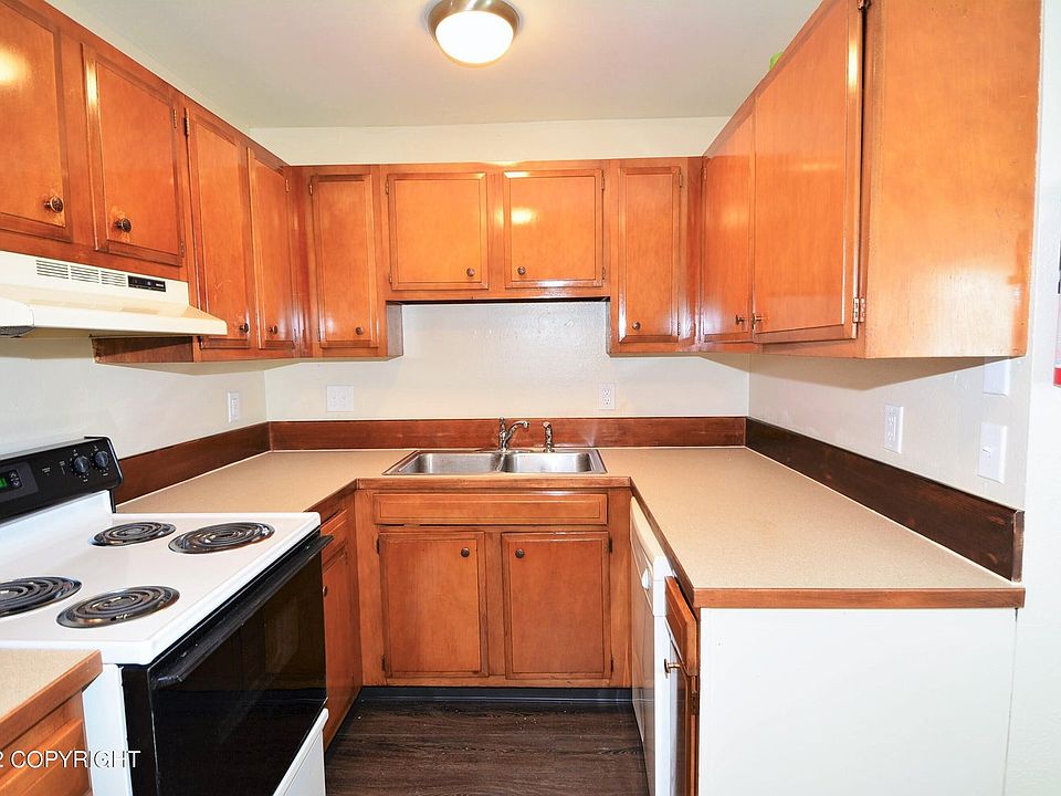 1st image of 1462 W 26th Ave APT 19