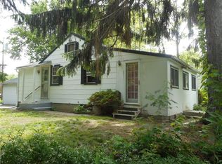 326 River Meadow Dr, Rochester, NY 14623