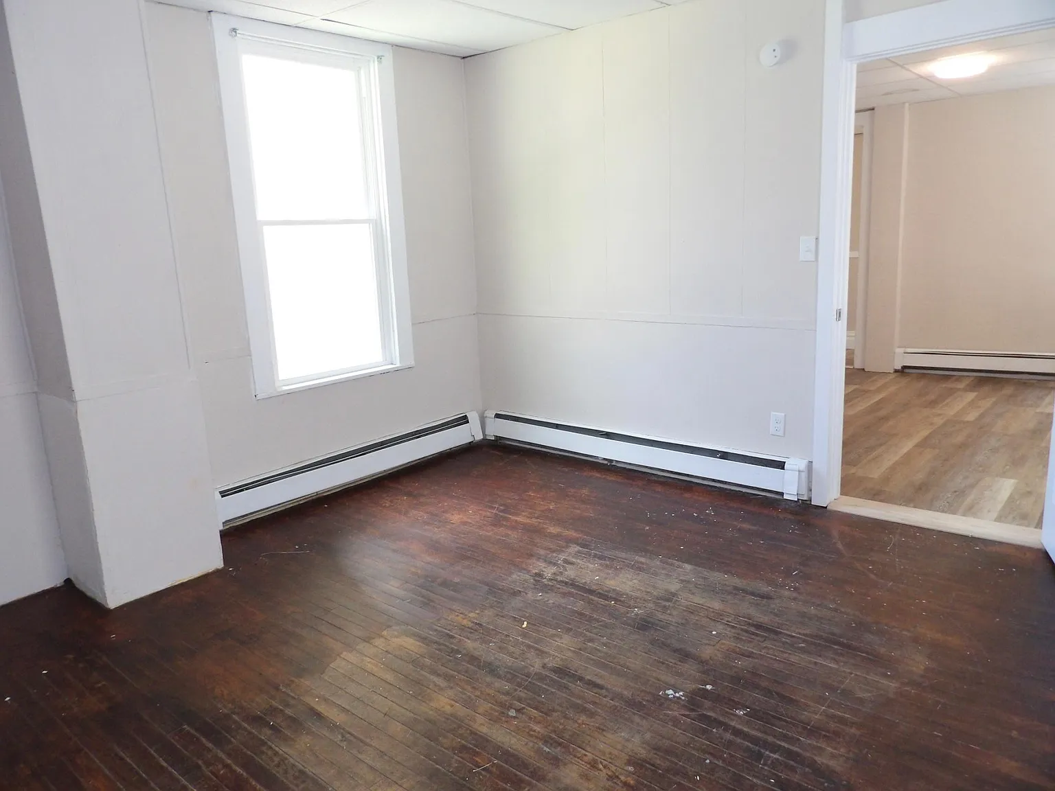 2 bed, 1000 sqft, $1,400 — Photo 4
