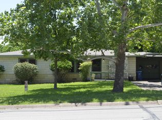 817 Jackson Rd, Kerrville, TX 78028