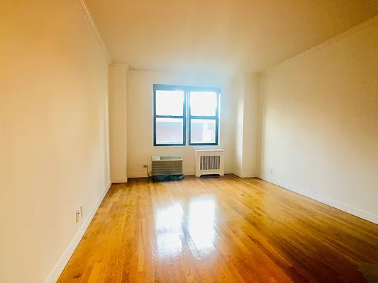 Rented by Douglas Elliman | media 18