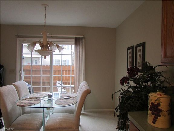 5th image of 23154 Grist Mill Ct #32A
