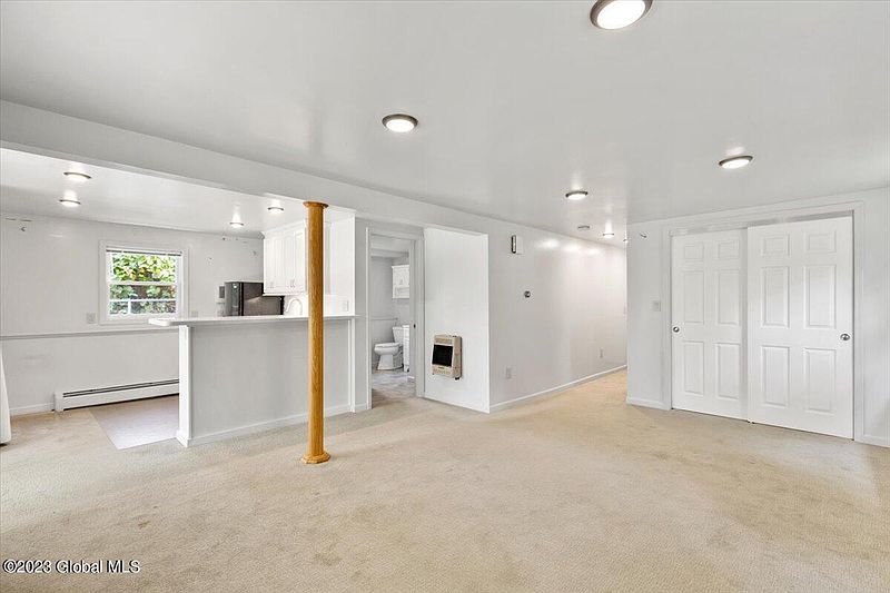 3rd image of 23 Carol Ann Drive