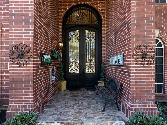 2nd image of 17507 Lone Wolf Pass