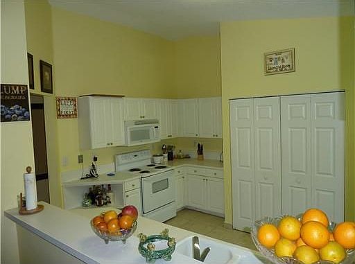 2nd image of 835 SW 117th Ave