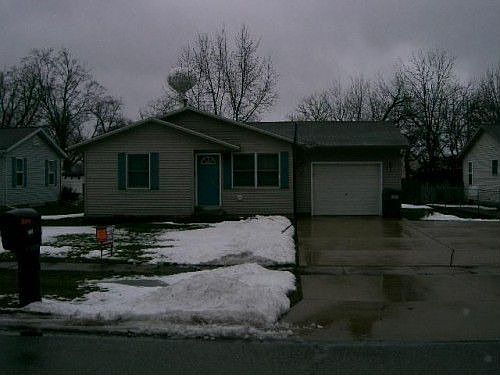 1st image of 568 E Osterhout St