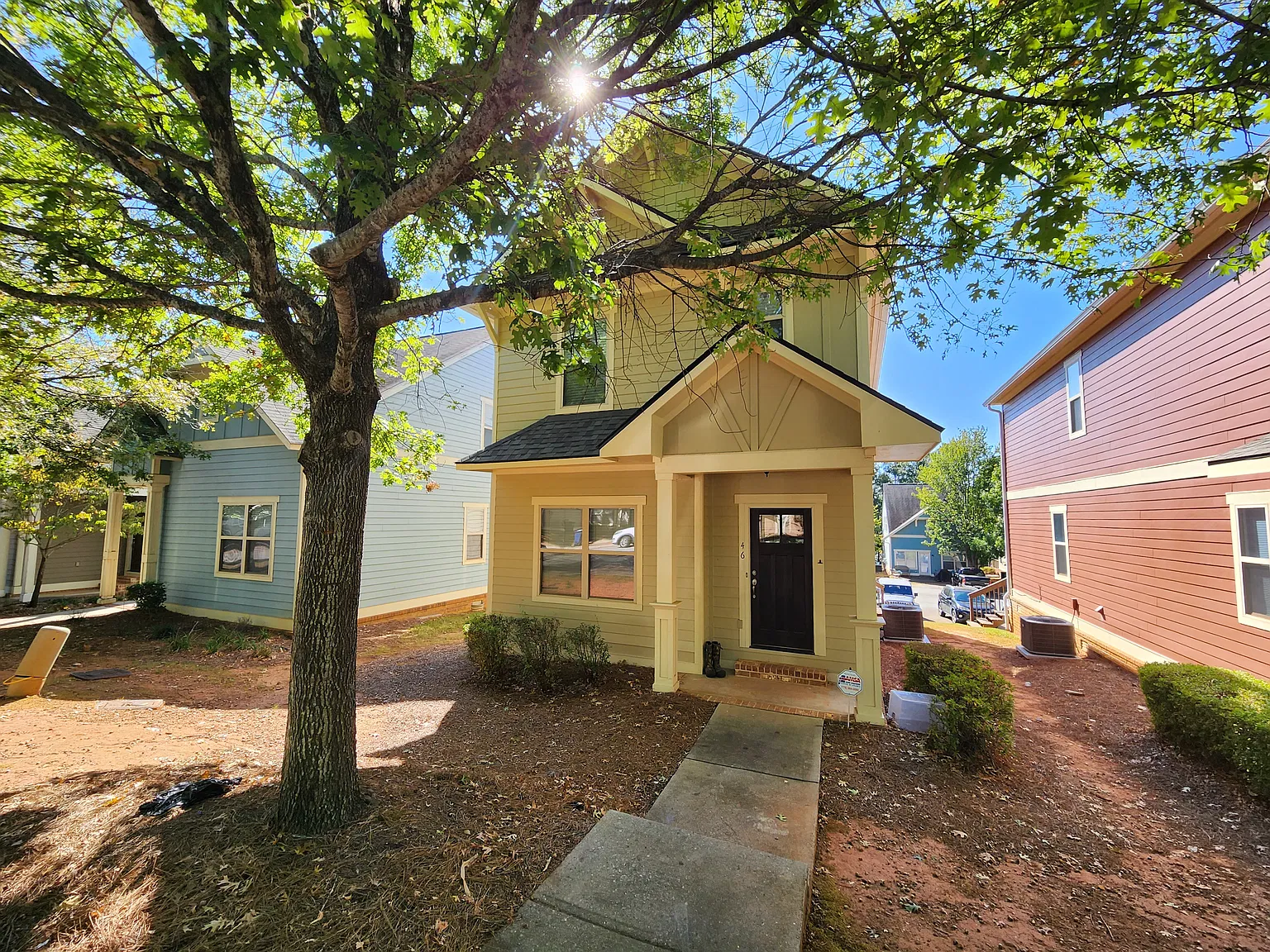 4 bed, 1586 sqft, $3,120 — Photo 2