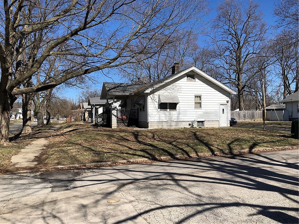 2nd image of 1404 N Walnut Grove Ave