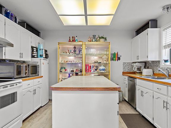 5th image of 32821 6th Ave #11