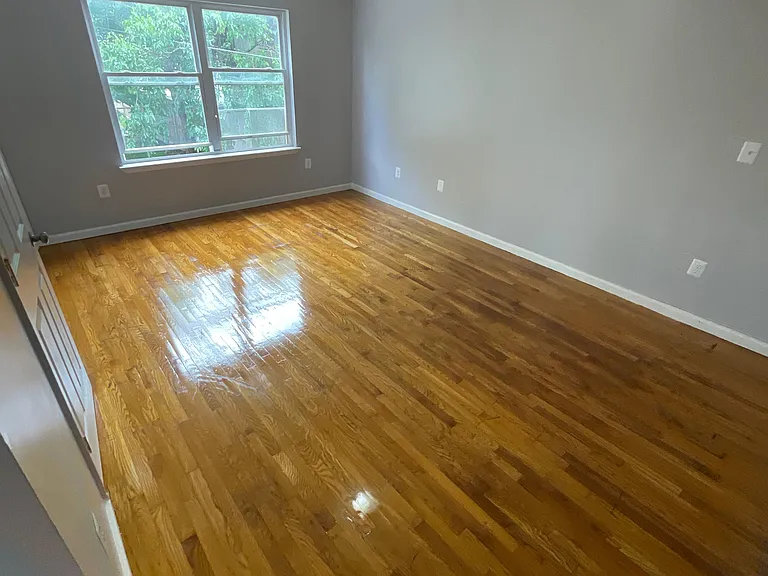 390 S 10th St #2B — Photo 5