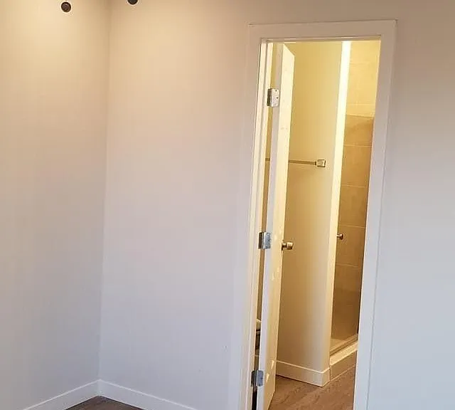 200 S Alex Ave #5 — Photo 14