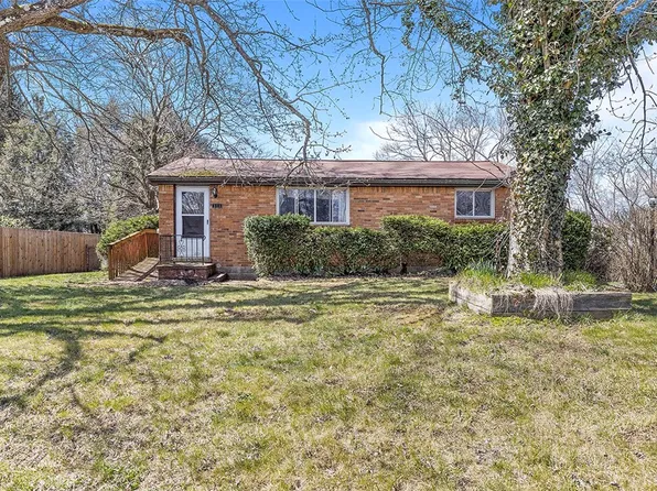 125 Merry Ln, Butler, PA 16001