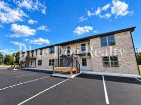 2596 Center Street, 6